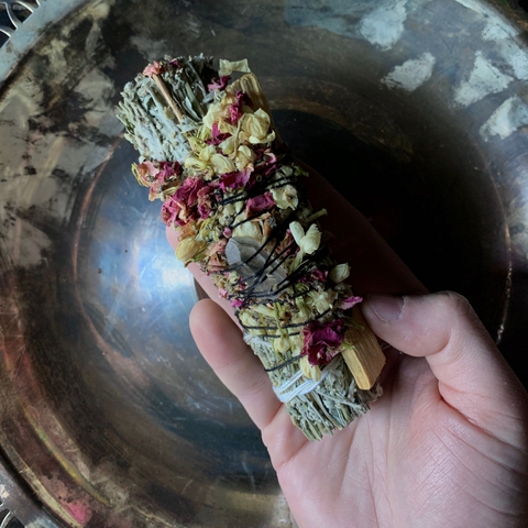 Smudge Bundle: Mugwort + Palo Santo