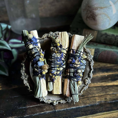 Smudge Bundle: Sweetgrass + Palo Santo