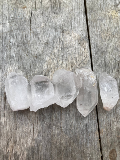 Clear Quartz: Raw Point - 1pc