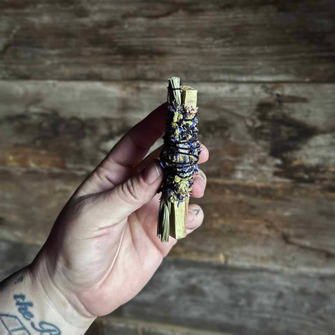 Smudge Bundle: Sweetgrass + Palo Santo